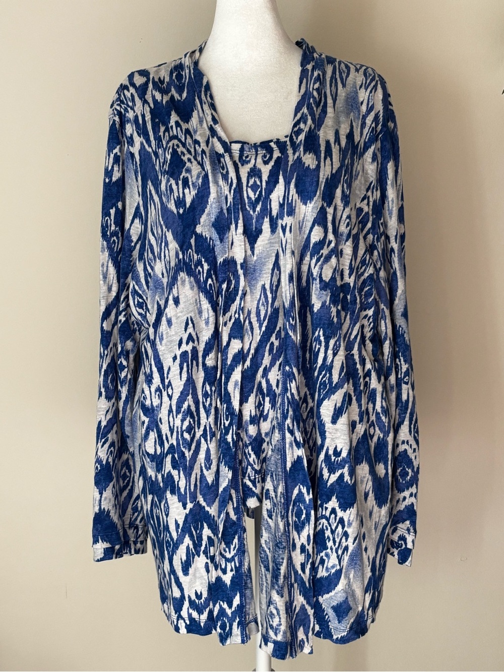 Chico's Blue and White Ikat Knit Top Cardigan Set 100% Linen